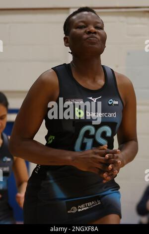 Leeds, Regno Unito. 19th Feb, 2023. Leeds Beckett University Sports Arena, Leeds, West Yorkshire, 19th febbraio 2023. Netball Super League Round 3 partita Leeds Rhinos Netball vs Surrey Storm. Procovia Peace of Surrey Storm Credit: Touchlinepics/Alamy Live News Foto Stock