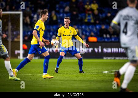 Broendby, Danimarca. 19th Feb, 2023. Frederik Winther (4) di Broendby SE visto durante la Superliga match 3F tra Broendby IF e AC Horsens al Brondby Stadium. (Photo Credit: Gonzales Photo/Alamy Live News Foto Stock