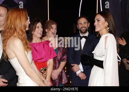 La principessa del Galles parla (da sinistra a destra) con Odessa Rae, Diane Becker, Melanie Miller e Shane Boris dopo i British Academy Film Awards 76th tenuti presso la Royal Festival Hall del Southbank Centre a Londra. Data immagine: Domenica 19 febbraio 2023. Foto Stock