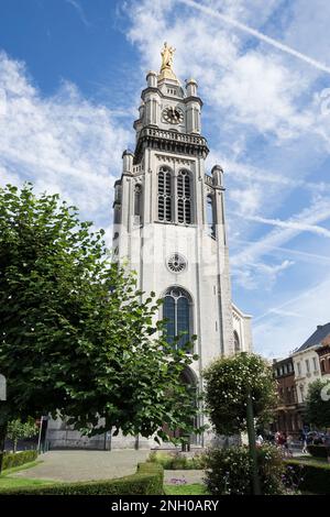 Particolare architettonico della Chiesa di nostra Signora situato a Sint-Niklaas, città belga e comune situato nella provincia fiamminga delle Fiandre Orientali Foto Stock