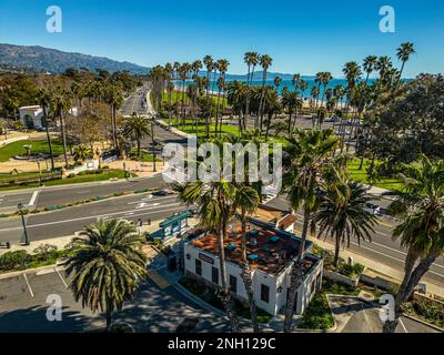 Santa Barbara Aerial Panorama. Foto panoramica del molo e della spiaggia Foto Stock