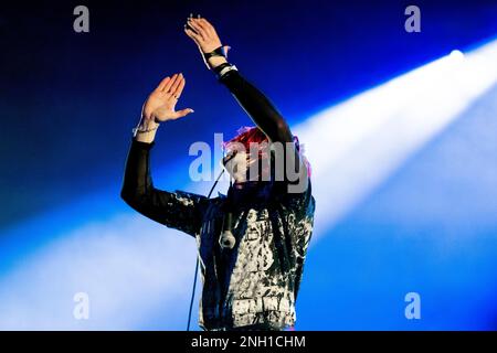 Milano 11 Febbraio 2023 Static Dress - atto di apertura per darmi l'orizzonte - live at Forum Assago Italy © Andrea Ripamonti / Alamy Foto Stock