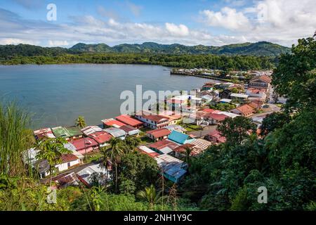 Portobelo fu nominato da Cristoforo Colombo nel 1502. La città è stata fondata nel 1597 come punto di spedizione per il tesoro spagnolo. Il porto era protetto Foto Stock