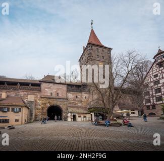 Torre della porta Tiergartnertor - Norimberga, Baviera, Germania Foto Stock