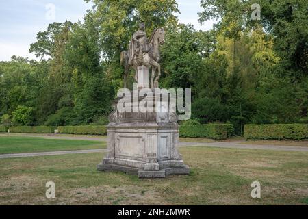 Statua di Federico il Grande (Friedrich II) al parco di Sanssouci - Potsdam, Brandeburgo, Germania Foto Stock