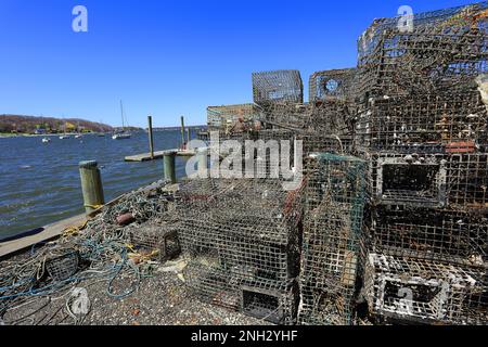 L'aragosta intrappola Northport Harbor Long Island New York Foto Stock