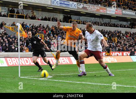 Michael Kightly di Wolverhampton Wanderers e Gabriel Agbonlahor di Aston Villa Barclays Premier League - Wolverhampton Wanderers / Aston Villa 21/01/2012 Foto Stock
