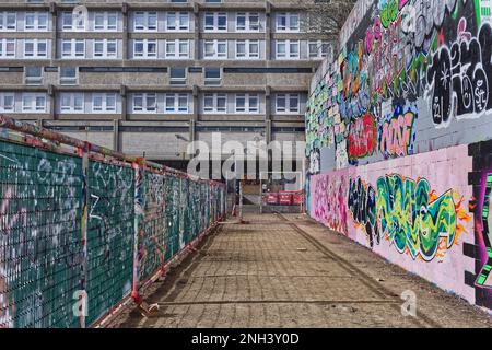 Trellick Tower sulla Cheltenham Estate Foto Stock