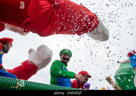 Il gruppo di calpestio del Super Mario e Luigi galleggia in