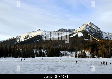 Štrbské pleso, Csorba-tó, Tschirmer See, Alto Tatra, Vysoké Tatry, Slovacchia, Slovensko, Europa Foto Stock