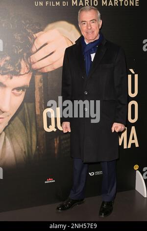 Roma, Italia. 20th Feb, 2023. Giampaolo letta partecipa alla prima del film 'Laggiù qualcuno mi ama' al Cinema Troisi. Credit: SOPA Images Limited/Alamy Live News Foto Stock