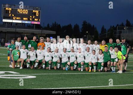 L'Irlanda celebra la sua prima vittoria femminile del CISM Football con una vittoria di 1-0 sul Belgio. Il Conseil International du Sport Militaire (CISM) World Women's Military Football Championship 13th, ospitato dalla base dell'aeronautica di Fairchild a Spokane, Washingon, è il primo concorso di calcio femminile CISM in Irlanda. Il campionato di quest'anno comprende squadre provenienti da Stati Uniti, Belgio, Camerun, Canada, Francia, Germania, Irlanda, Mali, Paesi Bassi e Corea del Sud. (Dipartimento della Difesa Foto di Steven Dinote, rilasciato). Foto Stock