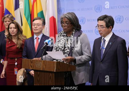 Nazioni Unite, New York, USA, 20 febbraio 2023: Linda Thomas-Greenfield, Rappresentante permanente degli Stati Uniti presso le Nazioni Unite, durante un incontro del Consiglio di sicurezza sulla non proliferazione e il DPRK Intercontinental Ballistic (ICBM)che si riunisce oggi presso la sede centrale delle Nazioni Unite a New York.FOTO DI: Hwang Joon-kook, Linda Thomas-Greenfield, ISHIKANE Kimihiro, Foto: Luiz Rampelotto/EuropaNewswire CREDITO OBBLIGATORIO. Foto Stock