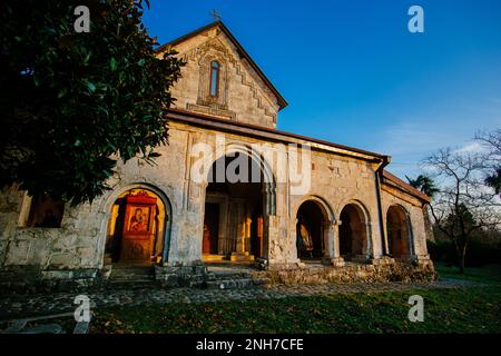 Vecchio convento Khobi, monastero ortodosso georgiano, XIII secolo. Foto Stock