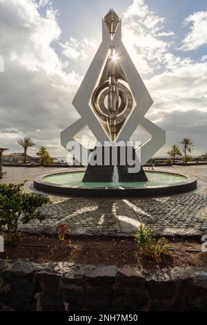 Scultura del vento di Cesar Manrique, Santa Cruz de Tenerife, Isole Canarie Foto Stock