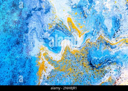 Astratto fluido arte sfondo blu chiaro e oro colori. Marmo liquido. Pittura acrilica su tela con sfumatura. Copia spazio per testo, grafica wor Foto Stock