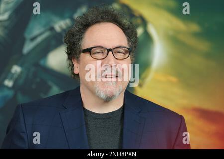 Il regista Jon Favreau, promuove la terza stagione della serie Disney+ originale, Star Wars: Il Mandaloriano al Ritz Carlton Hotel di Madrid. (Foto di Atilano Garcia / SOPA Images/Sipa USA) Foto Stock