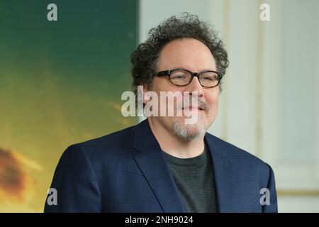 Madrid, Spagna. 21st Feb, 2023. Il regista Jon Favreau promuove la terza stagione della serie Disney originale, Star Wars: Il Mandaloriano al Ritz Carlton Hotel il 21 febbraio 2023 a Madrid, Spagna. (Foto di Oscar Gonzalez/NurPhoto) Credit: NurPhoto SRL/Alamy Live News Foto Stock