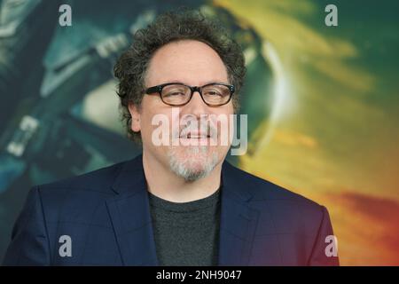 Madrid, Spagna. 21st Feb, 2023. Il regista Jon Favreau promuove la terza stagione della serie Disney originale, Star Wars: Il Mandaloriano al Ritz Carlton Hotel il 21 febbraio 2023 a Madrid, Spagna. (Foto di Oscar Gonzalez/NurPhoto) Credit: NurPhoto SRL/Alamy Live News Foto Stock