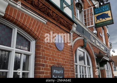 Una targa blu sul pub Blue Boar, Southend-on-Sea, che commemora il luogo in cui il Southend United Football Club è stato formato in una riunione nel 1906. Foto Stock