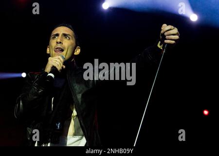 Francesco Silvestre alias Kekko, Modà in concerto, Palasharp, Milano, ITALIA (18.12.2010) Foto Stock