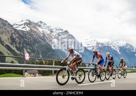 Svizzera, giro D'italia 2021, Stage Verbania-valle Spluga-alpe Motta, Passo San Bernardino Foto Stock