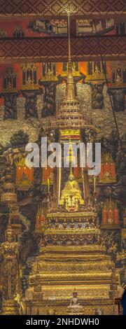 Tempio del Wat del Buddha di Giada Smeraldo Phra Kaew Grand Palace Bangkok Thailandia trovato nel 1434 simbolo della Thailandia il Palazzo fu la casa del re della Thailandia dal 1782 Foto Stock