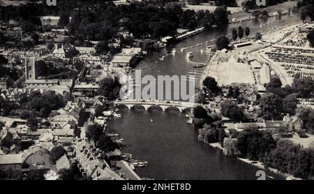 Vista aerea di Henley sul Tamigi 1951 Foto Stock