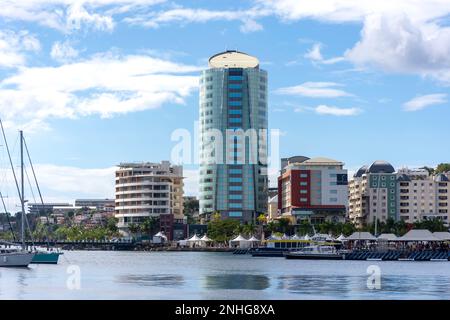 La tour Lumina ufficio edificio sul litorale, Fort-de-France, Martinica, piccole Antille, Caraibi Foto Stock