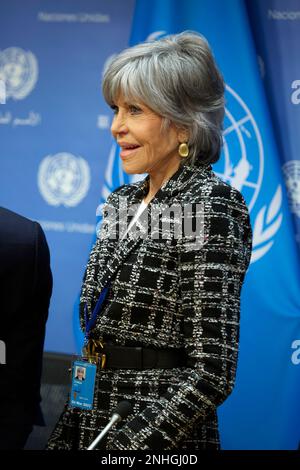 New York, Stati Uniti. New York, New York, Stati Uniti. 21st Feb, 2023. Jane fonda, attore e attivista parla del nuovo trattato sull'alto mare al briefing della stampa delle Nazioni Unite (Credit Image: © Mark J. Sullivan/ZUMA Press Wire) SOLO PER USO EDITORIALE! Non per USO commerciale! Credit: ZUMA Press, Inc./Alamy Live News Credit: ZUMA Press, Inc./Alamy Live News Foto Stock