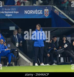 Angers, Francia. 21st Feb, 2023. Angers, Francia, febbraio 21th 2023: Il manager francese Corinne Diacre durante il gioco amichevole internazionale tra la Francia e la Norvegia allo stadio Raymond Kopa di Angers, Francia (Ane Frosaker/SPP) Credit: SPP Sport Press Photo. /Alamy Live News Foto Stock