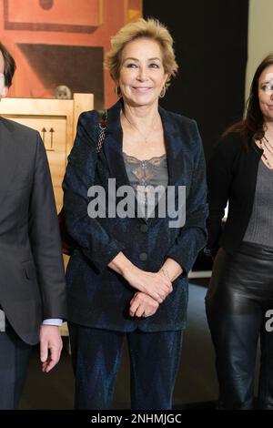 Madrid, Spagna. 21st Feb, 2023. Ana Rosa Quintana partecipa all'inaugurazione della VI edizione del Salone di Arte moderna alla Fondazione Carlos de Ambere di Madrid. Credit: SOPA Images Limited/Alamy Live News Foto Stock