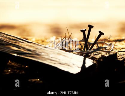 Il sacrificio di Gesù Cristo sulla croce e sulla sofferenza, la collina del Golgota, la corona delle spine e delle unghie, la settimana della Passione e la passione di Gesù Foto Stock