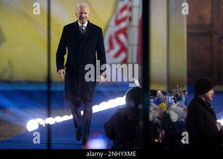 Varsavia, Polonia. 21st Feb, 2023. Il presidente degli Stati Uniti Joe Biden ha visto ai Giardini del Castello reale a Varsavia, Polonia. Il presidente Biden è venuto in Polonia dopo una visita a sorpresa a Kiev (Ucraina) un paio di giorni prima del primo anniversario dell'invasione russa dell'Ucraina. (Credit Image: © Mateusz Slodkowski/ZUMA Press Wire) SOLO PER USO EDITORIALE! Non per USO commerciale! Foto Stock