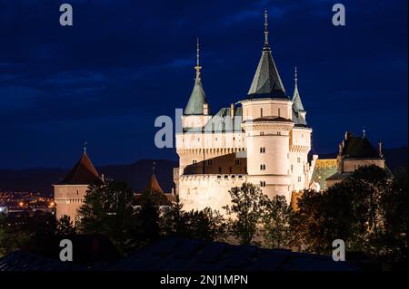 Vista sul castello di Bojnice in Slovacchia Foto Stock