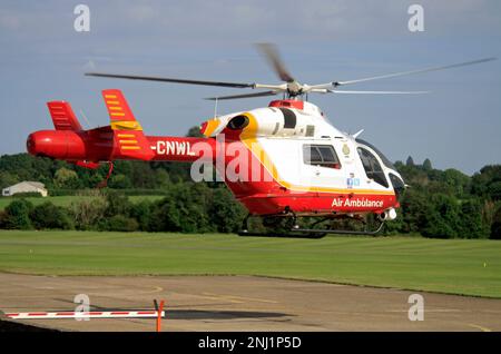 Un'ambulanza aerea MD-902 all'Aerodromo di Redhill Foto Stock