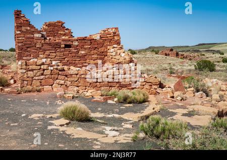 Rovine di Anasazi in un luminoso giorno di sole d'estate, Wupatki National Monument Foto Stock