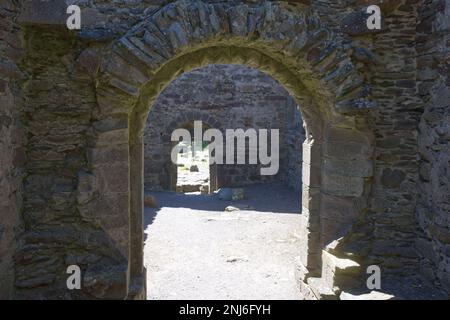 Arco scolpito all'interno della Kilmalkedar Church County Kerry EIRE Irlanda Foto Stock