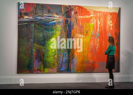 Londra, Regno Unito. 22 febbraio 2023. Gerhard Richter, Abstraktes Bild. (Preventivo su richiesta). Anteprima stampa dell'asta di Arte moderna e contemporanea presso Sotheby's. La vendita si svolge il 1 marzo a Sotheby's London. Credit: amer Ghazzal/Alamy Live News Foto Stock