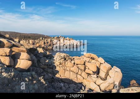 Riva del Mar Nero Beglik Tash Foto Stock