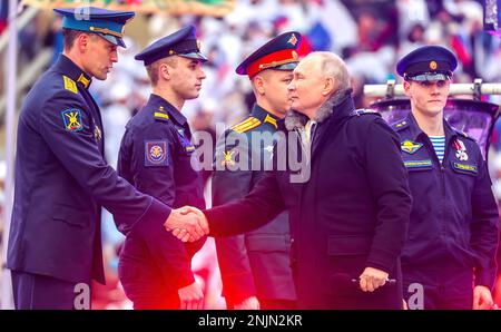 Concerto Gloria ai difensori della Patria in vista del 23 febbraio, il Presidente ha parlato in un rally-concerto dedicato al difensore della Patria Day allo Stadio Luzhniki. Foto:Ufficio presidenziale russo Foto Stock