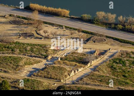 Resti del centro storico di Mequinenza visti dalla collina del castello di Mequinenza (Bajo Cinca, Saragozza, Aragona, Spagna) ESP: Restos del Pueblo Viejo Foto Stock