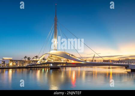 ponte di dagang, grande ponte portuale, a kaohsiung città, taiwan Foto Stock