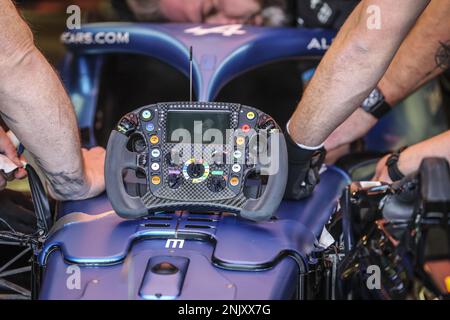 Sakhir, Bahrain - 23/02/2023, Alpine F1 Team A523, volante, volant, durante la Formula 1 Armco test pre-stagione 2023 del Campionato Mondiale FIA di Formula uno 2023 dal 23 al 25 febbraio 2023 sul circuito Internazionale del Bahrain, a Sakhir, Bahrain - Foto: FLORENT GOODEN / DPPI Media/LiveMedia Foto Stock