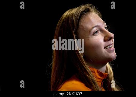 ARNHEM - Olanda, 23/02/2023, Femke Bol durante una riunione stampa dell'Unione Atletica a Papendal in vista dei campionati europei indoor di Istanbul all'inizio di marzo. ANP KOEN VAN WEEL Foto Stock