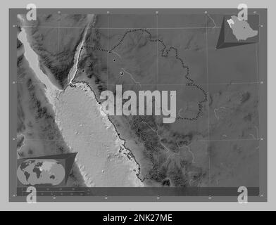 Tabuk, regione dell'Arabia Saudita. Mappa in scala di grigi con laghi e fiumi. Posizioni delle principali città della regione. Mappe delle posizioni ausiliarie degli angoli Foto Stock