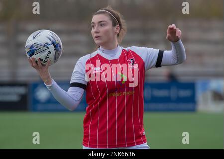 Cirencester, Inghilterra 28 novembre 2021. Vitality Women's fa Cup seconda partita vera e propria tra Cheltenham Town Ladies e Southampton Women. Credito: Foto Stock