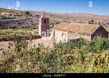 La chiesa, Socaire village, il deserto di Atacama. Region de Antofagasta. Cile Foto Stock
