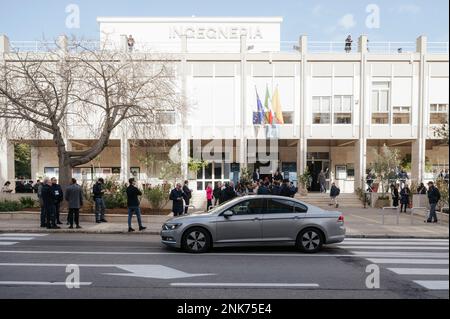 Palermo, Italia. 23rd Feb, 2023. Il punto di vista esterno della partenza dell'ingegnere all'UNIPA. Ursula von der Leyen, presidente della Commissione europea, ha partecipato alla cerimonia di apertura dell'anno accademico dell'Università di Palermo (Università di Palermo, UNIPA), con un discorso inaugurale. Il Presidente è stato accolto dal Professor massimo Midiri, Rettore dell'UNIPA. Credit: SOPA Images Limited/Alamy Live News Foto Stock