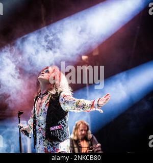 The Voice of Rock Glenn Hughes si esibisce dal vivo sul palco Foto Stock